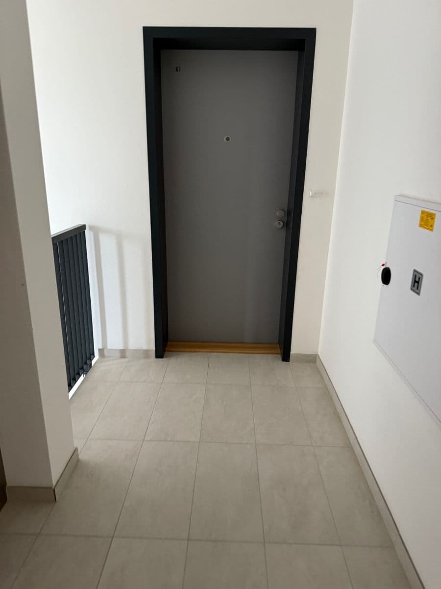 4 bedroom with open-plan kitchen flat to rent, 153 m², Na Perštýně, Liberec, Liberecký Region 4 bedroom with open-plan kitchen flat to rent, 153 m², Na Perštýně, Liberec, Liberecký Region