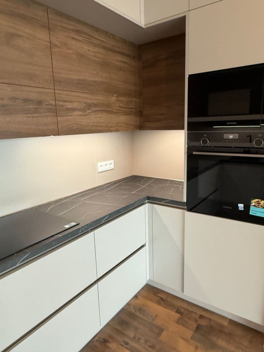 4 bedroom with open-plan kitchen flat to rent, 153 m², Na Perštýně, Liberec, Liberecký Region 4 bedroom with open-plan kitchen flat to rent, 153 m², Na Perštýně, Liberec, Liberecký Region