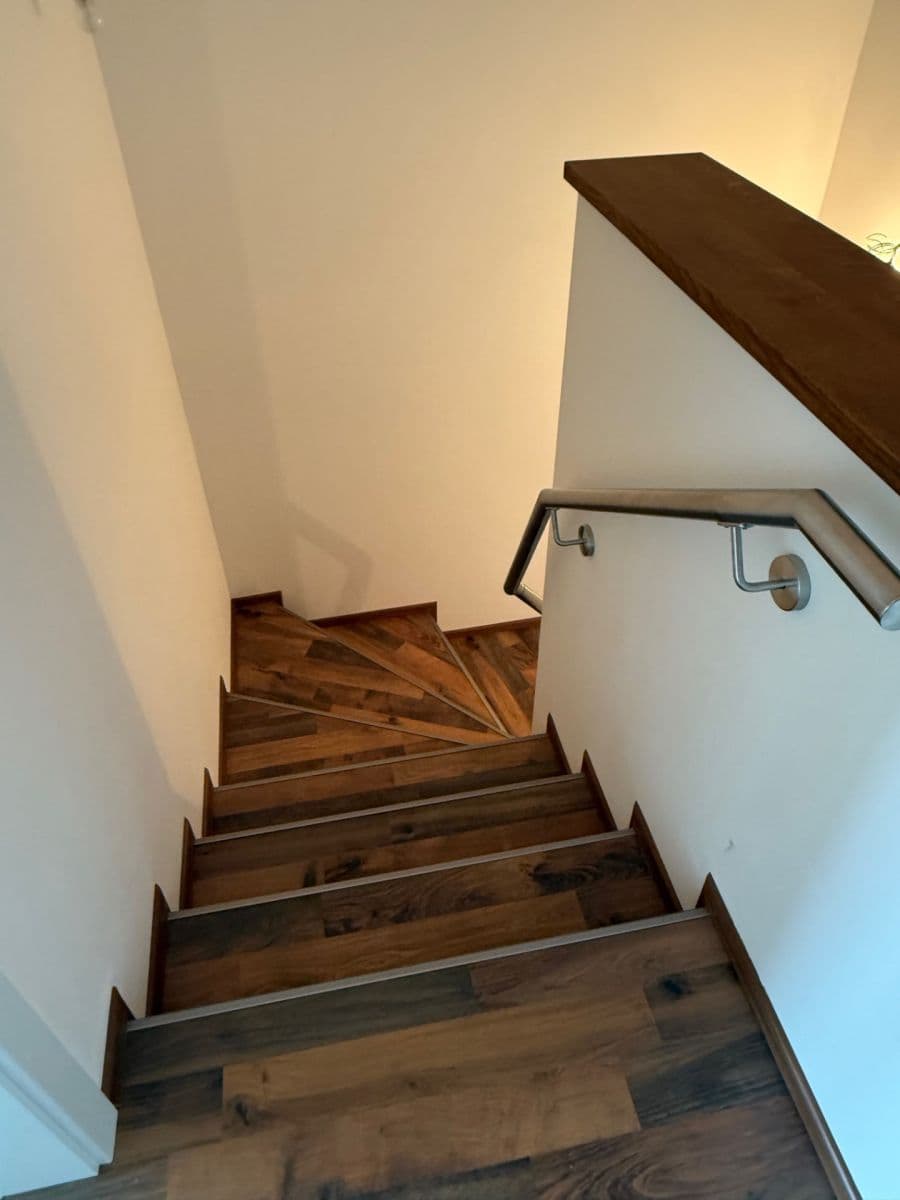 4 bedroom with open-plan kitchen flat to rent, 153 m², Na Perštýně, Liberec, Liberecký Region 4 bedroom with open-plan kitchen flat to rent, 153 m², Na Perštýně, Liberec, Liberecký Region