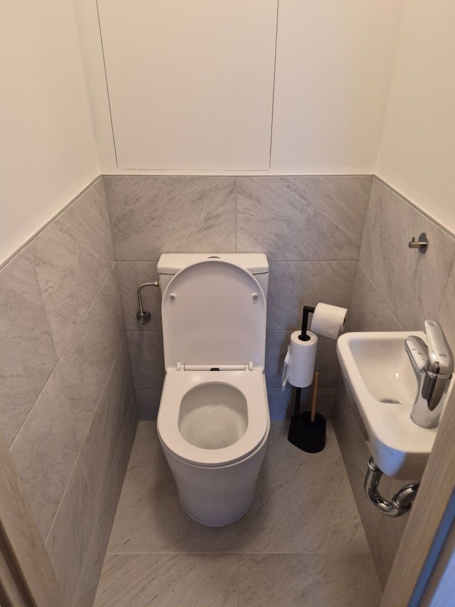 2 bedroom with open-plan kitchen flat to rent, 80 m², Běhounkova, Prague, Prague 2 bedroom with open-plan kitchen flat to rent, 80 m², Běhounkova, Prague, Prague