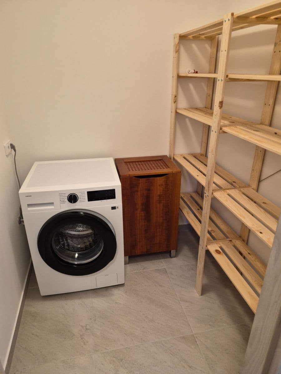 2 bedroom with open-plan kitchen flat to rent, 80 m², Běhounkova, Prague, Prague 2 bedroom with open-plan kitchen flat to rent, 80 m², Běhounkova, Prague, Prague