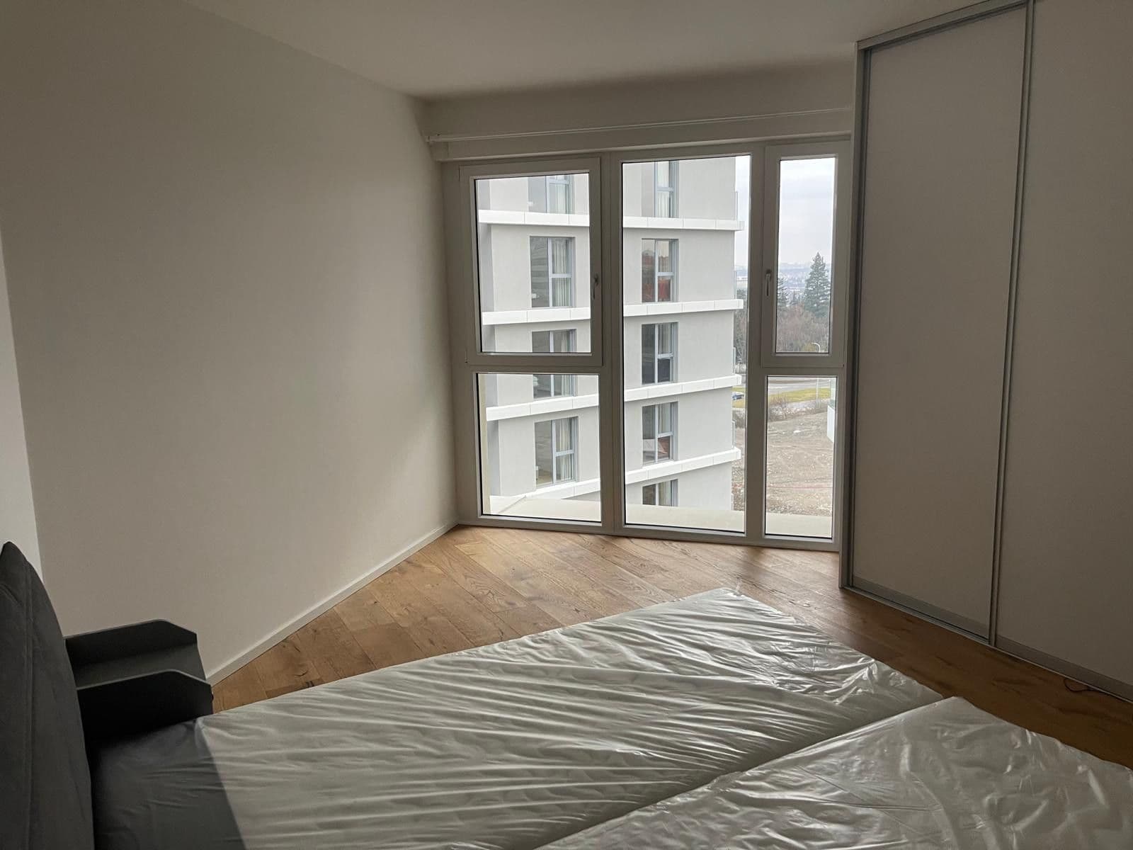 1 bedroom with open-plan kitchen flat to rent, 66 m², Ramonova, Prague, Prague 1 bedroom with open-plan kitchen flat to rent, 66 m², Ramonova, Prague, Prague