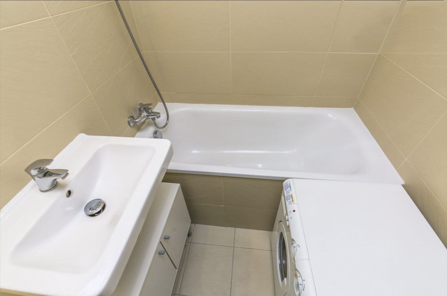 1 bedroom flat to rent, 36 m², Na Vrcholu, Prague, Prague 1 bedroom flat to rent, 36 m², Na Vrcholu, Prague, Prague