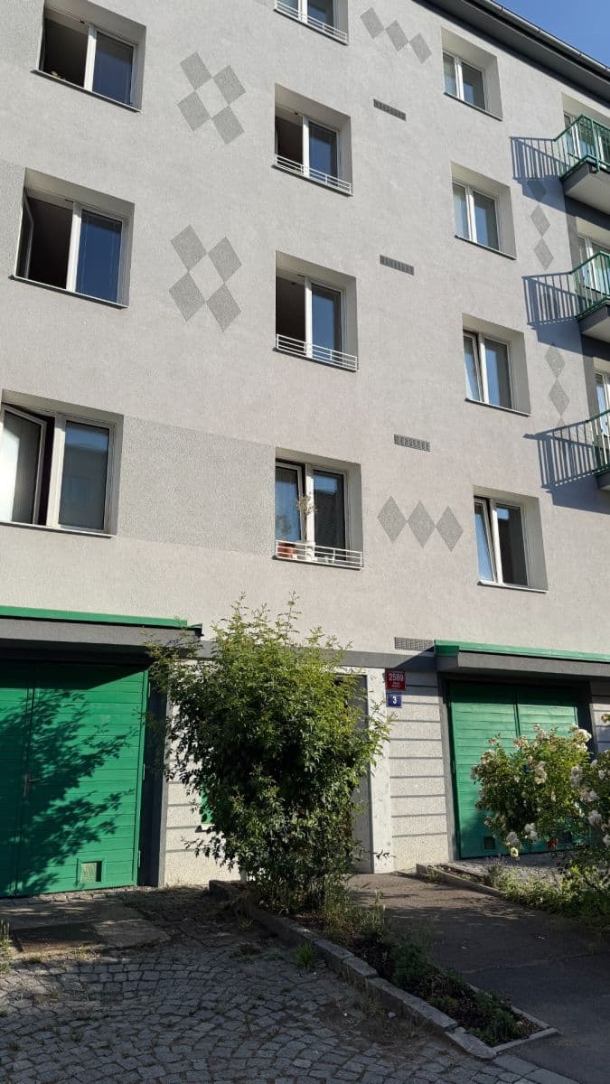 1 bedroom flat to rent, 36 m², Na Vrcholu, Prague, Prague 1 bedroom flat to rent, 36 m², Na Vrcholu, Prague, Prague