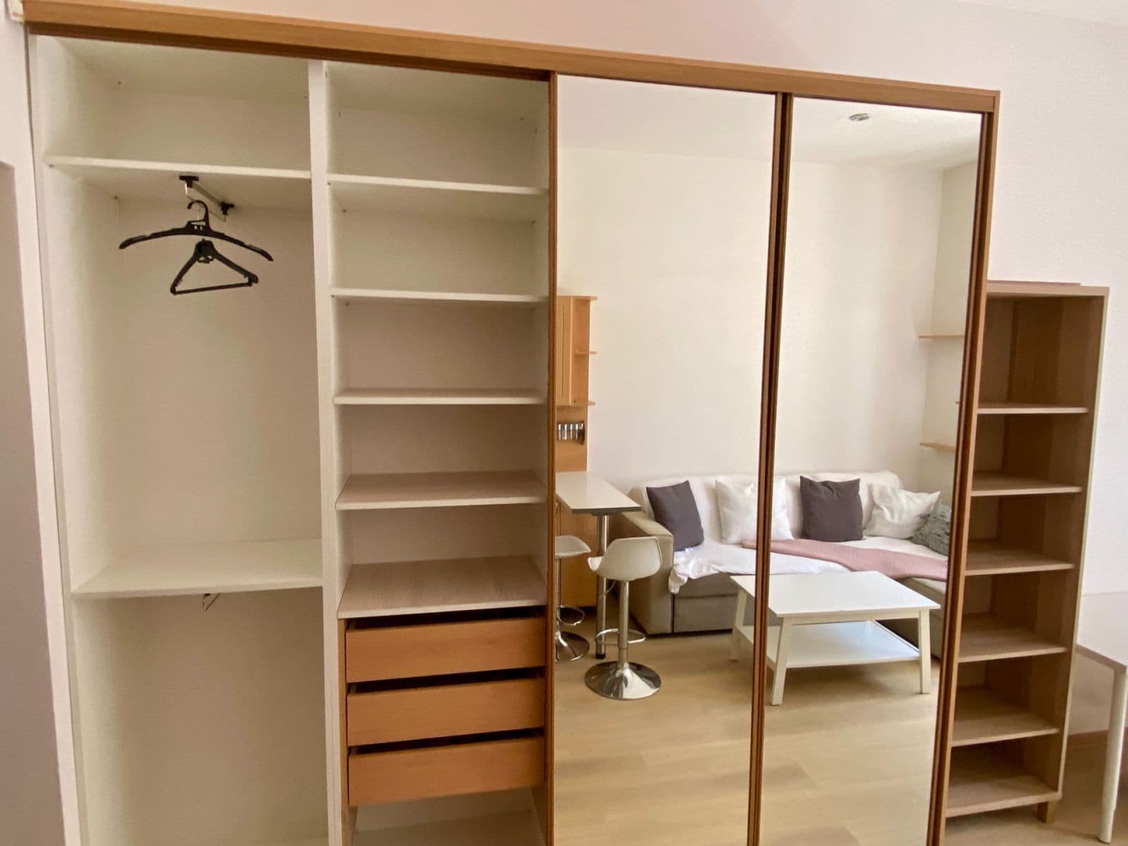 1 bedroom with open-plan kitchen flat to rent, 40 m², Na Krutci, Prague, Prague 1 bedroom with open-plan kitchen flat to rent, 40 m², Na Krutci, Prague, Prague