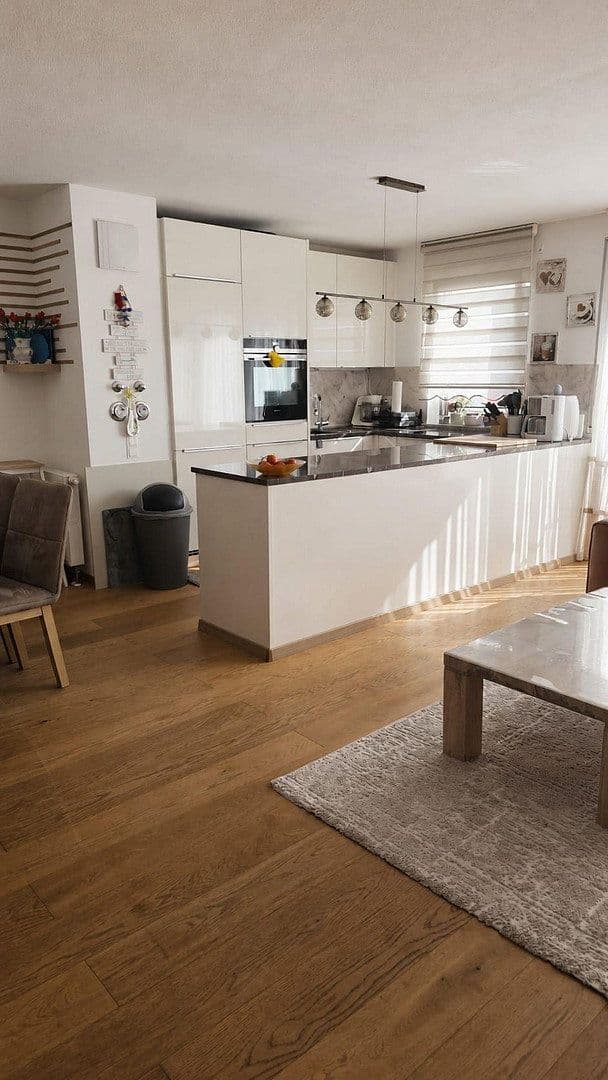 4 bedroom flat for sale, 93 m², Haar, Bavaria 4 bedroom flat for sale, 93 m², Haar, Bavaria