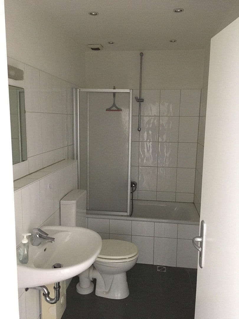 1 bedroom flat to rent, 45 m², Monschauer Str. 13, Düsseldorf, North Rhine-Westphalia 1 bedroom flat to rent, 45 m², Monschauer Str. 13, Düsseldorf, North Rhine-Westphalia