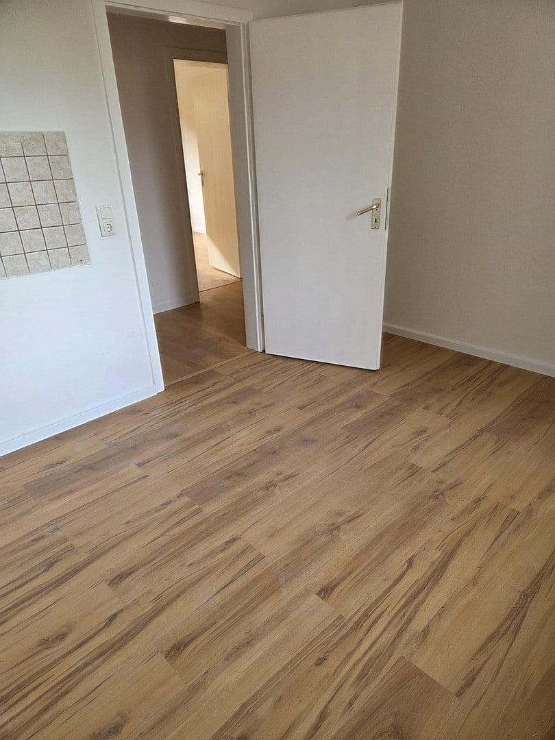 3 bedroom flat to rent, 89 m², Schmiedstraße 25, Oberhausen, North Rhine-Westphalia 3 bedroom flat to rent, 89 m², Schmiedstraße 25, Oberhausen, North Rhine-Westphalia