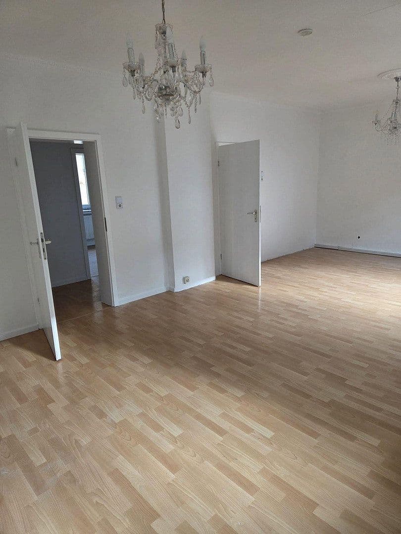3 bedroom flat to rent, 89 m², Schmiedstraße 25, Oberhausen, North Rhine-Westphalia 3 bedroom flat to rent, 89 m², Schmiedstraße 25, Oberhausen, North Rhine-Westphalia