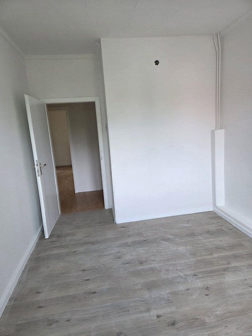 3 bedroom flat to rent, 89 m², Schmiedstraße 25, Oberhausen, North Rhine-Westphalia 3 bedroom flat to rent, 89 m², Schmiedstraße 25, Oberhausen, North Rhine-Westphalia