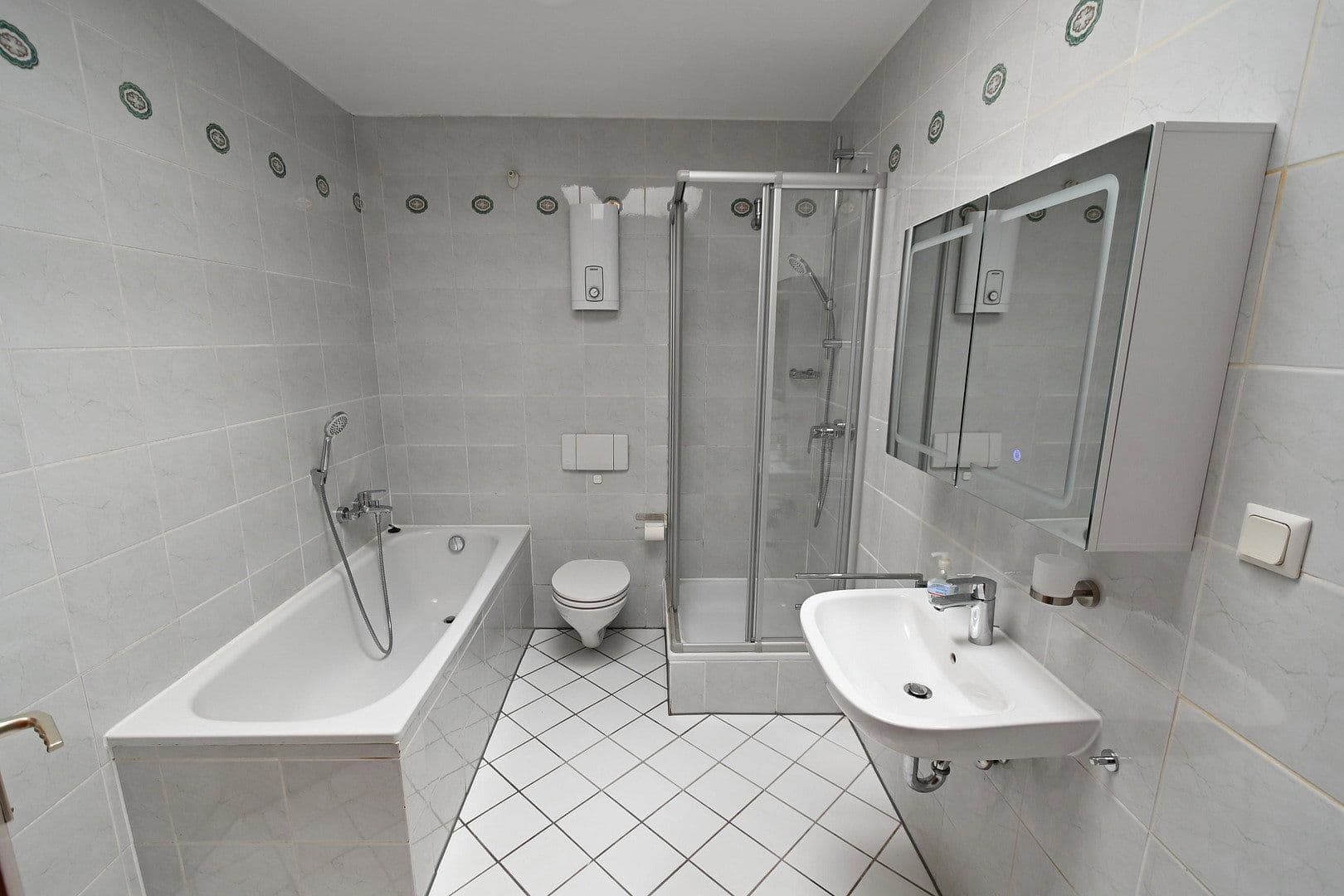 3 bedroom flat to rent, 110 m², Frankfurter Str. 214, Köln, North Rhine-Westphalia 3 bedroom flat to rent, 110 m², Frankfurter Str. 214, Köln, North Rhine-Westphalia