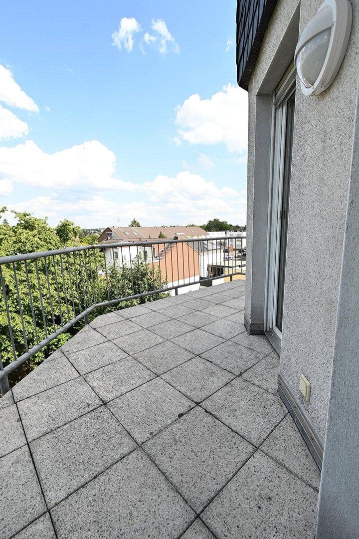 3 bedroom flat to rent, 110 m², Frankfurter Str. 214, Köln, North Rhine-Westphalia 3 bedroom flat to rent, 110 m², Frankfurter Str. 214, Köln, North Rhine-Westphalia