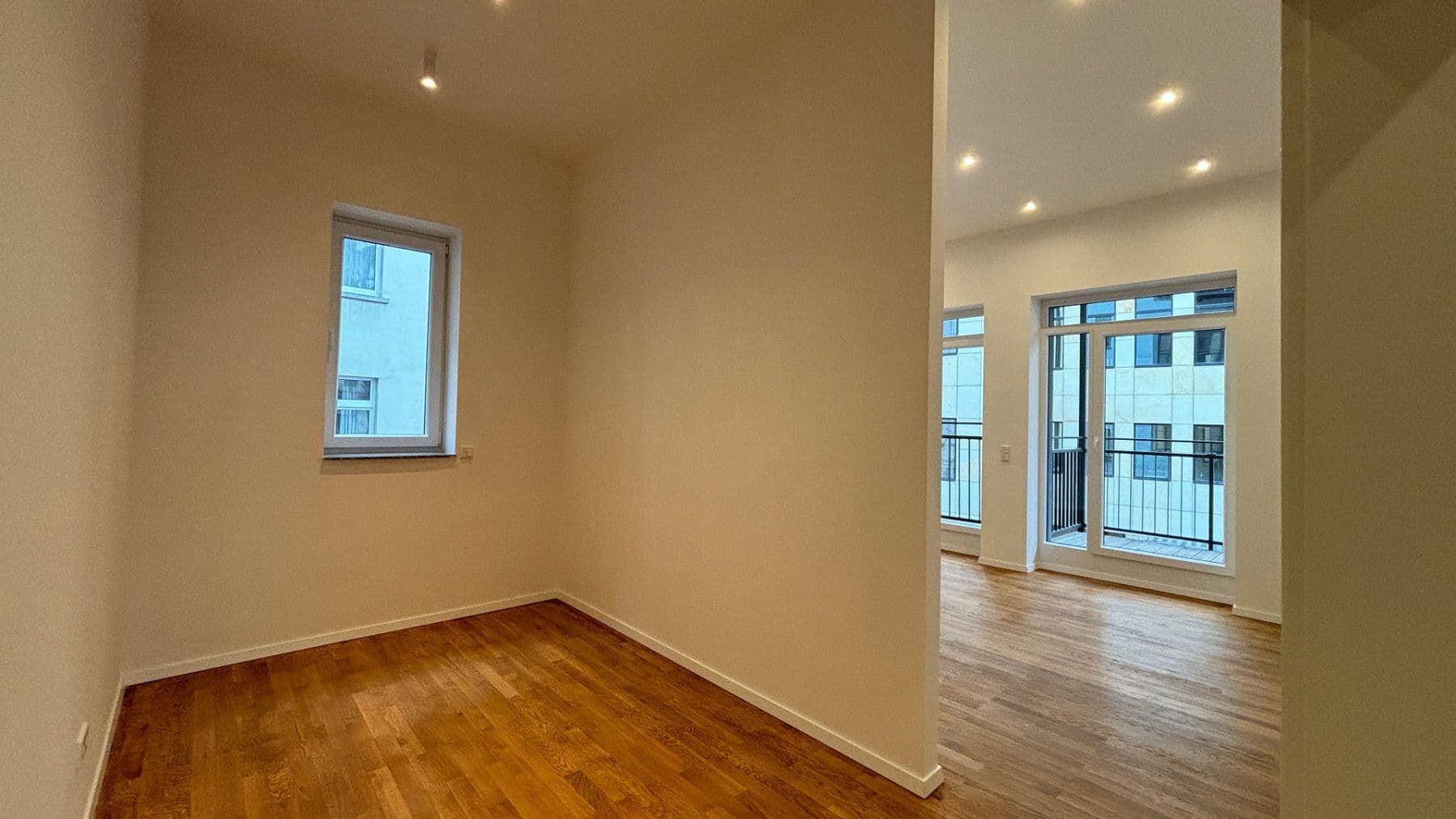 2 bedroom with open-plan kitchen flat to rent, 114 m², Frankfurt am Main, Hesse 2 bedroom with open-plan kitchen flat to rent, 114 m², Frankfurt am Main, Hesse