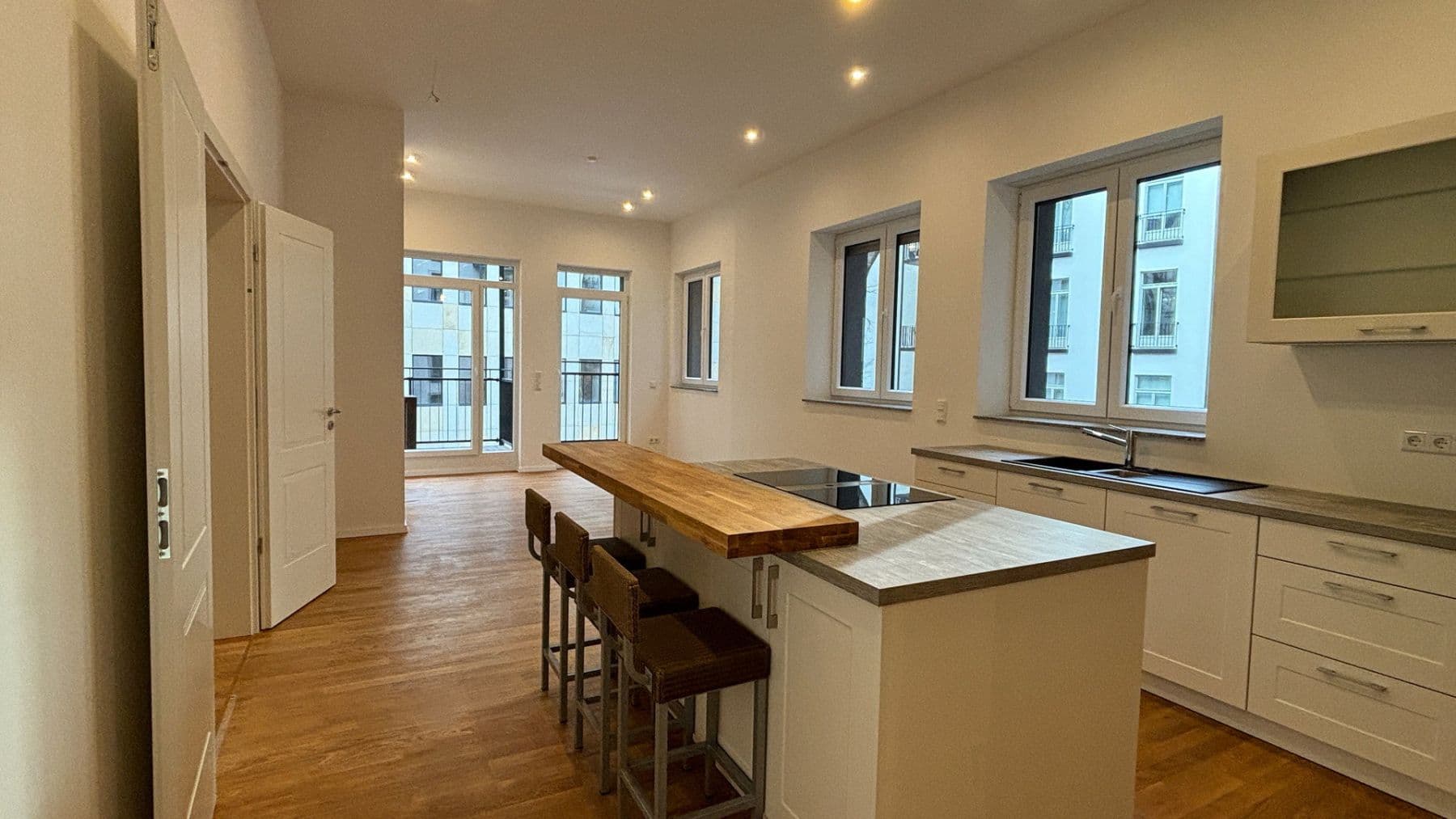 2 bedroom with open-plan kitchen flat to rent, 114 m², Frankfurt am Main, Hesse 2 bedroom with open-plan kitchen flat to rent, 114 m², Frankfurt am Main, Hesse