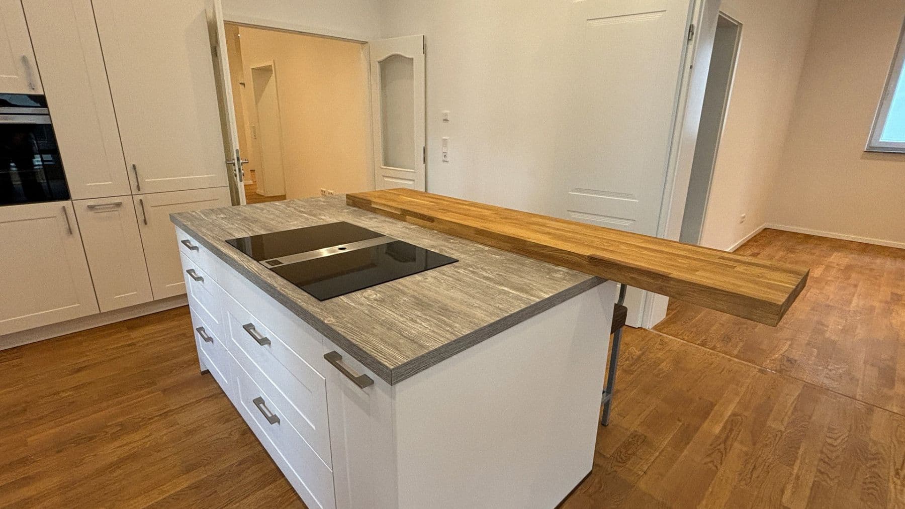 2 bedroom with open-plan kitchen flat to rent, 114 m², Frankfurt am Main, Hesse 2 bedroom with open-plan kitchen flat to rent, 114 m², Frankfurt am Main, Hesse