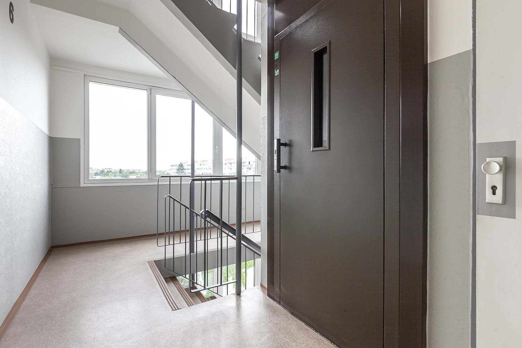1 bedroom with open-plan kitchen flat for sale, 46 m², Zárybská, Prague, Prague 1 bedroom with open-plan kitchen flat for sale, 46 m², Zárybská, Prague, Prague
