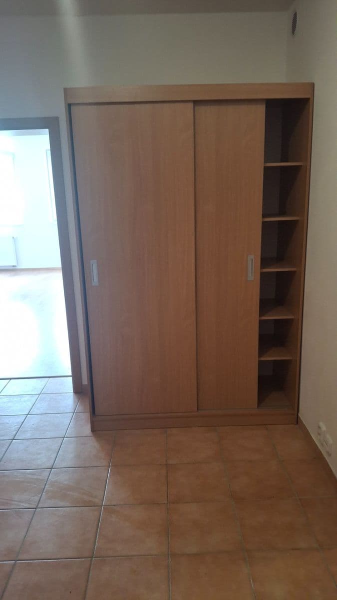 Studio flat to rent, 50 m², Platanová, Litoměřice, Ústecký Region Studio flat to rent, 50 m², Platanová, Litoměřice, Ústecký Region