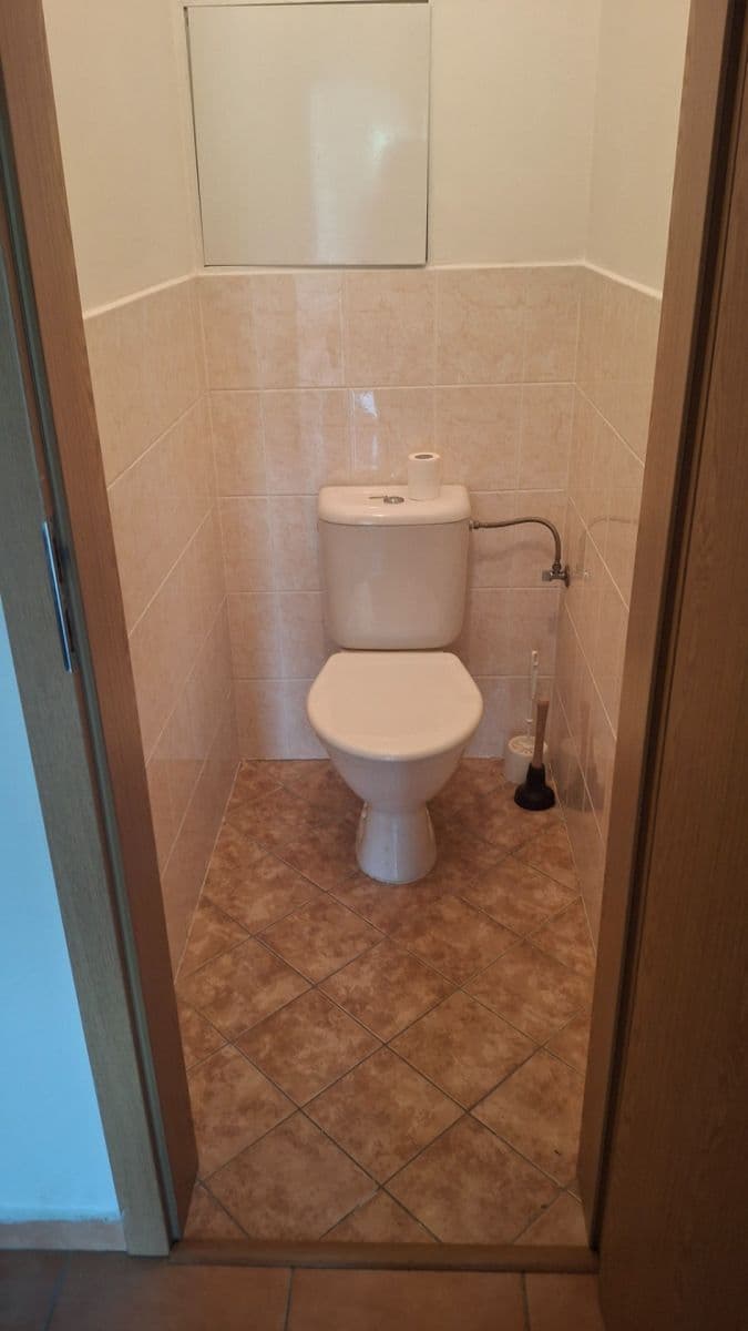 Studio flat to rent, 50 m², Platanová, Litoměřice, Ústecký Region Studio flat to rent, 50 m², Platanová, Litoměřice, Ústecký Region