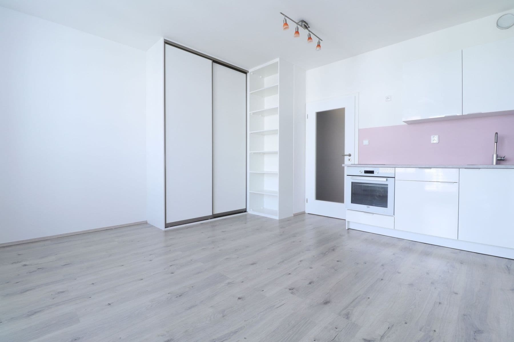 Studio flat to rent, 28 m², Honzíkova, Prague, Prague Studio flat to rent, 28 m², Honzíkova, Prague, Prague