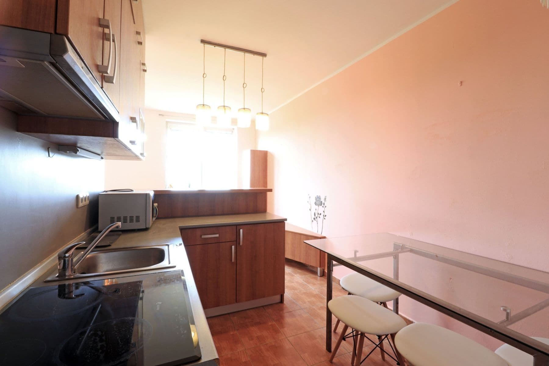 Studio flat to rent, 32 m², V Honech, Klecany, Středočeský Region Studio flat to rent, 32 m², V Honech, Klecany, Středočeský Region