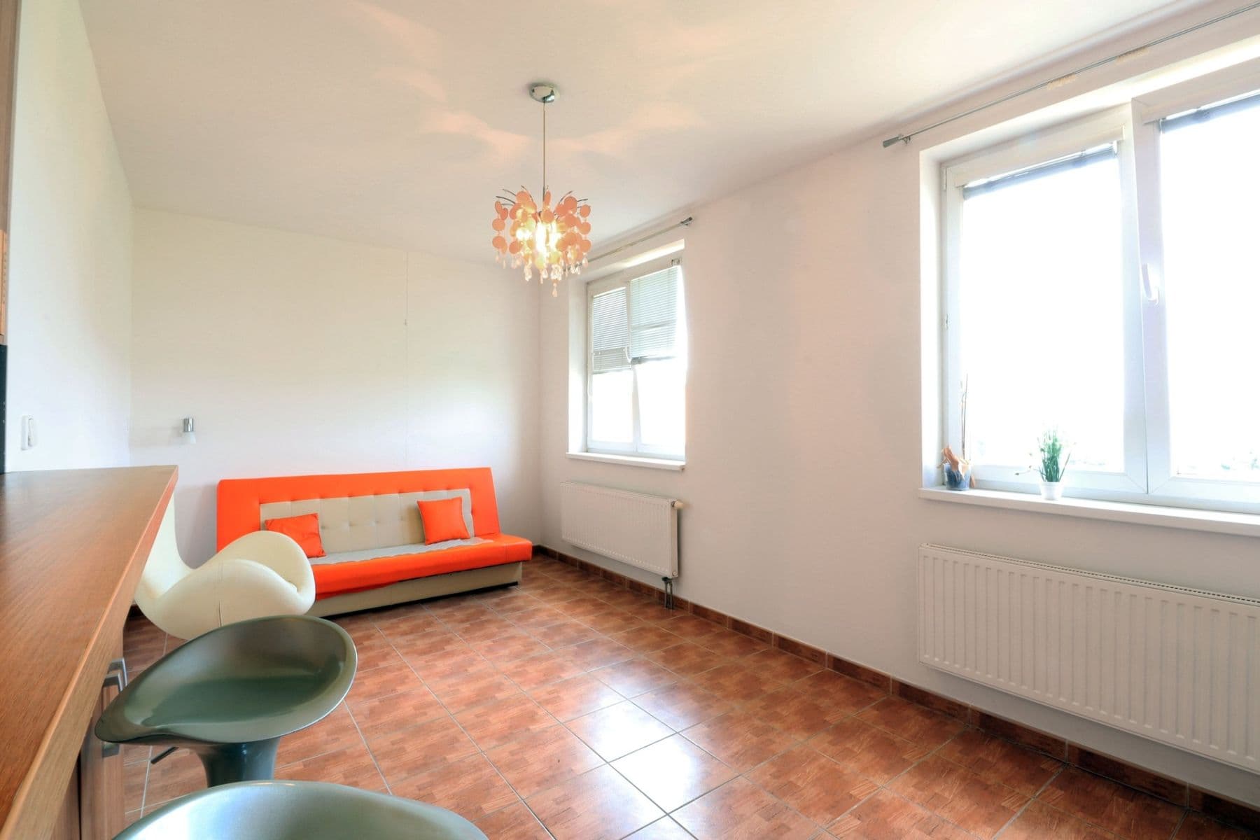 Studio flat to rent, 32 m², V Honech, Klecany, Středočeský Region Studio flat to rent, 32 m², V Honech, Klecany, Středočeský Region