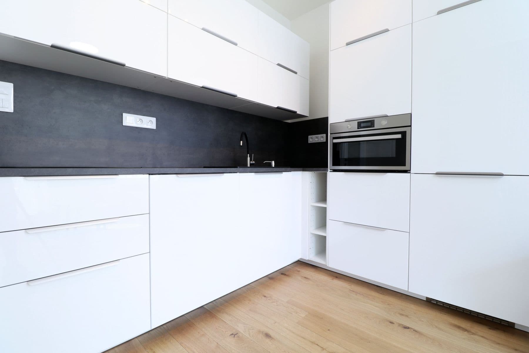 Studio flat to rent, 29 m², Nádražní, Prague, Prague Studio flat to rent, 29 m², Nádražní, Prague, Prague