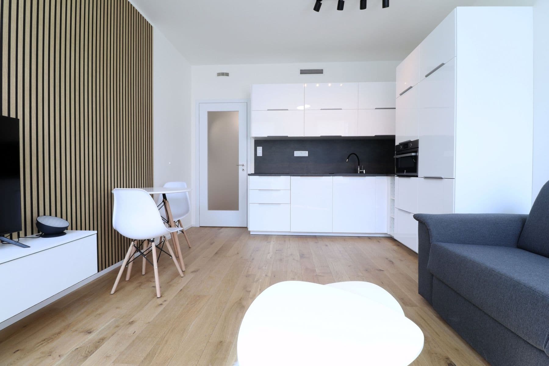 Studio flat to rent, 29 m², Nádražní, Prague, Prague Studio flat to rent, 29 m², Nádražní, Prague, Prague