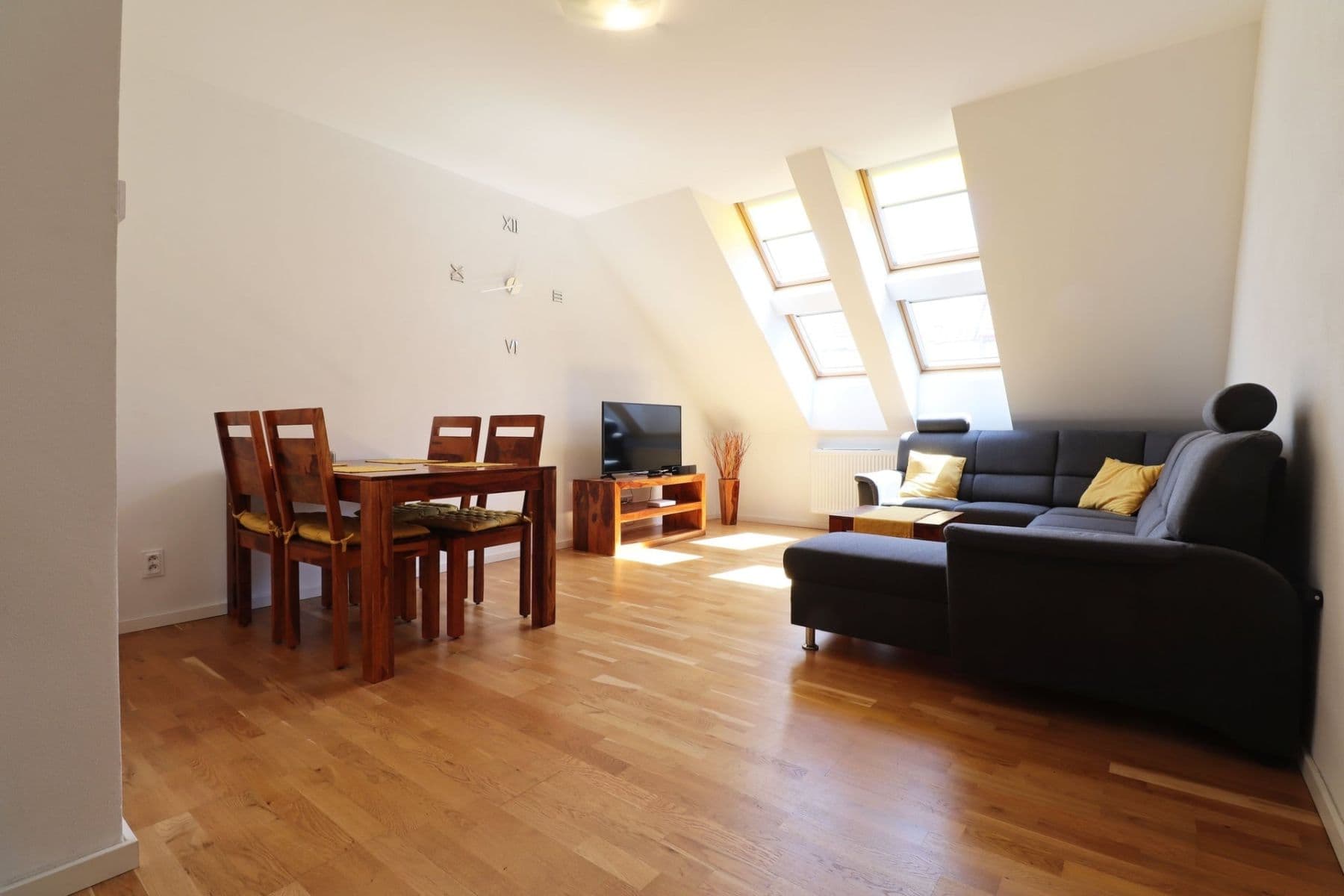 1 bedroom with open-plan kitchen flat to rent, 55 m², Hájkova, Prague, Prague 1 bedroom with open-plan kitchen flat to rent, 55 m², Hájkova, Prague, Prague