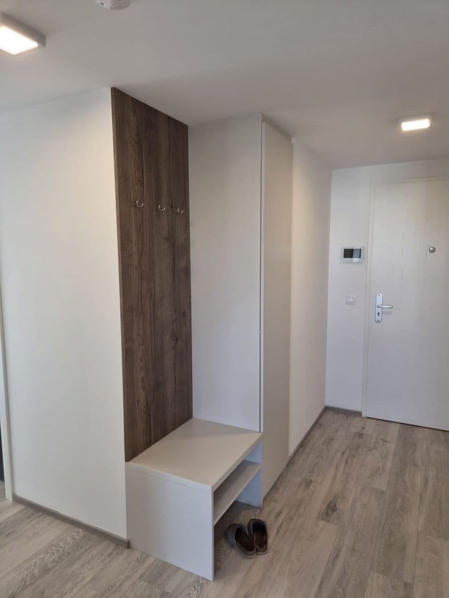 2 bedroom with open-plan kitchen flat to rent, 73 m², Blažimská, Prague, Prague 2 bedroom with open-plan kitchen flat to rent, 73 m², Blažimská, Prague, Prague