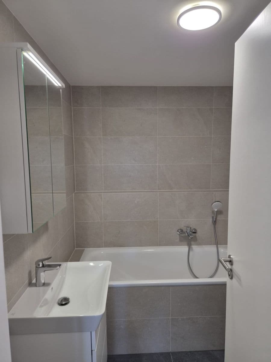 2 bedroom with open-plan kitchen flat to rent, 73 m², Blažimská, Prague, Prague 2 bedroom with open-plan kitchen flat to rent, 73 m², Blažimská, Prague, Prague