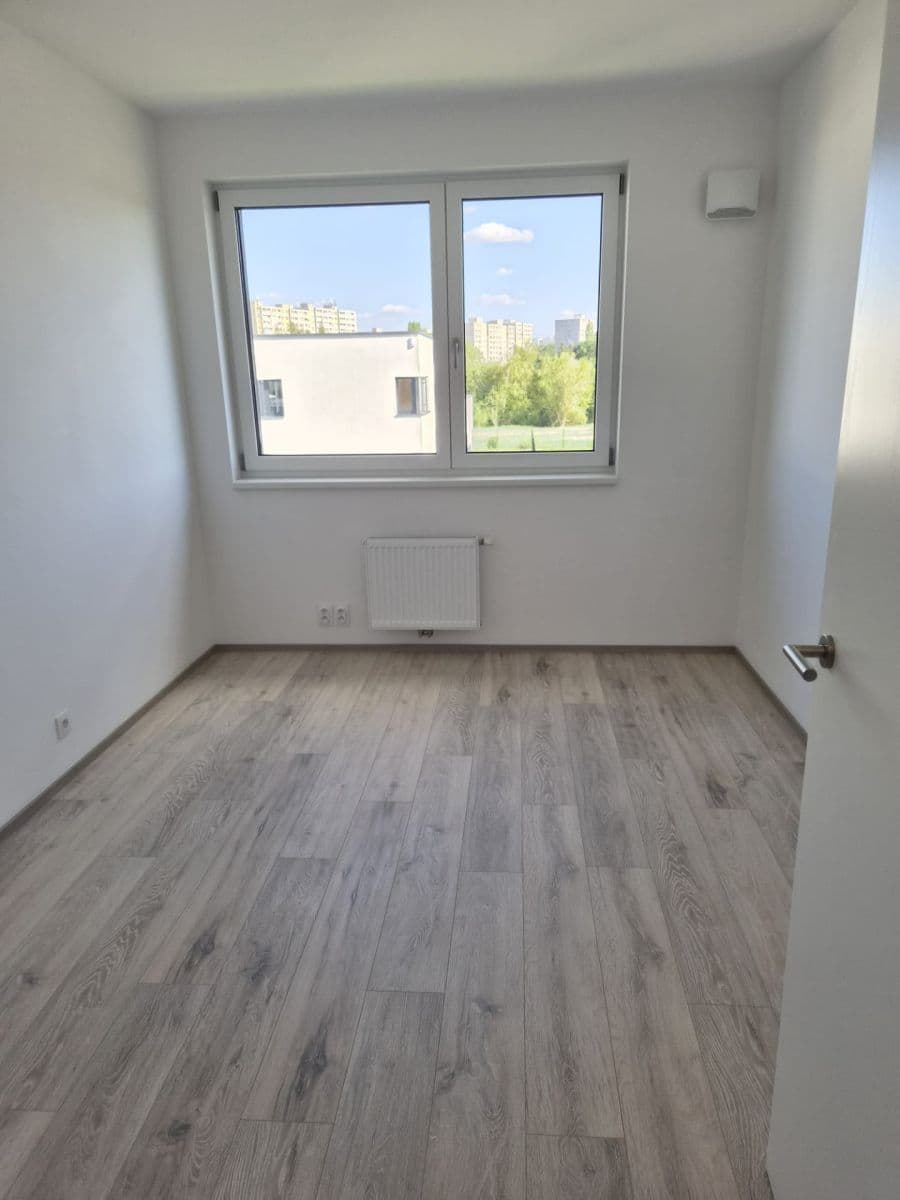 2 bedroom with open-plan kitchen flat to rent, 73 m², Blažimská, Prague, Prague 2 bedroom with open-plan kitchen flat to rent, 73 m², Blažimská, Prague, Prague