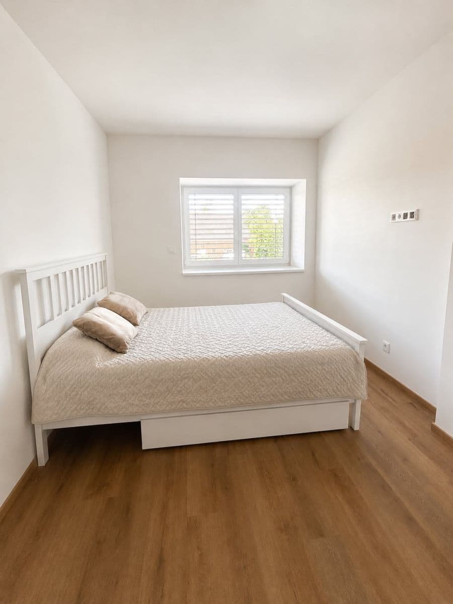 1 bedroom with open-plan kitchen flat to rent, 56 m², Rostěnice-Zvonovice, Jihomoravský Region 1 bedroom with open-plan kitchen flat to rent, 56 m², Rostěnice-Zvonovice, Jihomoravský Region