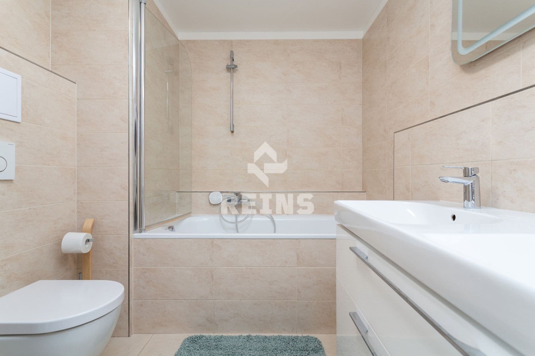3 bedroom with open-plan kitchen flat for sale, 140 m², Hornoměcholupská, Prague, Prague 3 bedroom with open-plan kitchen flat for sale, 140 m², Hornoměcholupská, Prague, Prague