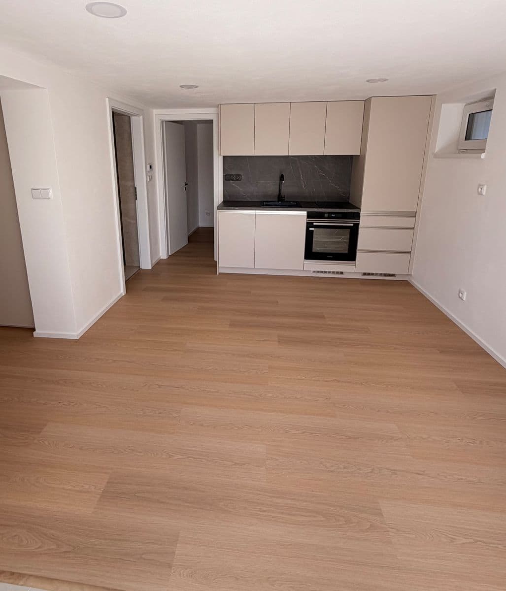 2 bedroom with open-plan kitchen flat to rent, 45 m², Končinská, Litomyšl, Pardubický Region 2 bedroom with open-plan kitchen flat to rent, 45 m², Končinská, Litomyšl, Pardubický Region