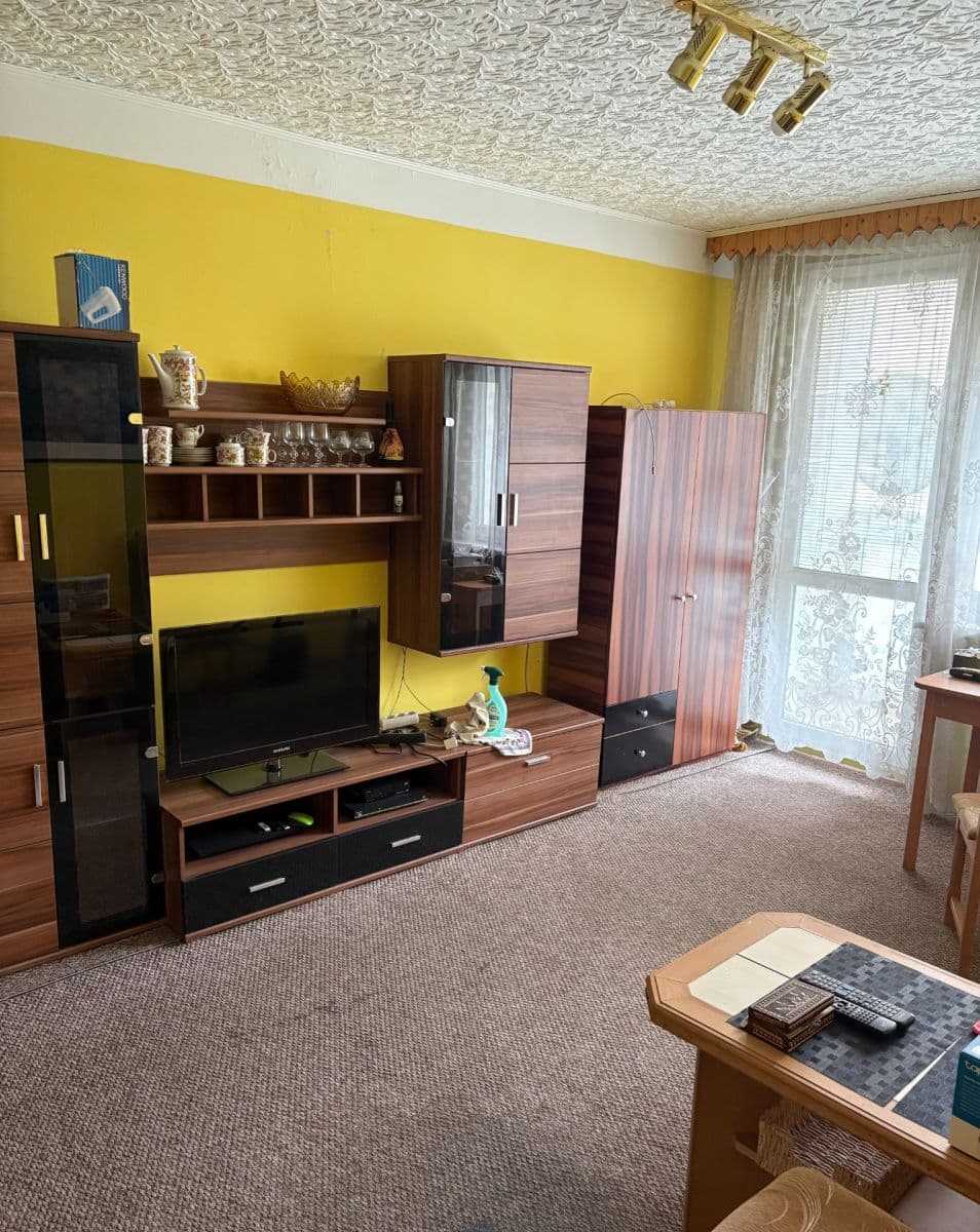 1 bedroom with open-plan kitchen flat for sale, 40 m², sídl. Hůrka, Kralupy nad Vltavou, Středočeský Region 1 bedroom with open-plan kitchen flat for sale, 40 m², sídl. Hůrka, Kralupy nad Vltavou, Středočeský Region