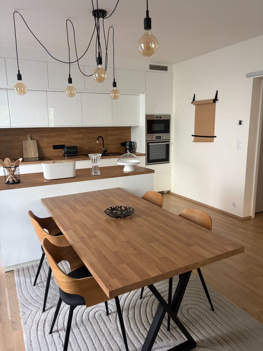 2 bedroom with open-plan kitchen flat to rent, 104 m², Nuselská, Prague, Prague 2 bedroom with open-plan kitchen flat to rent, 104 m², Nuselská, Prague, Prague