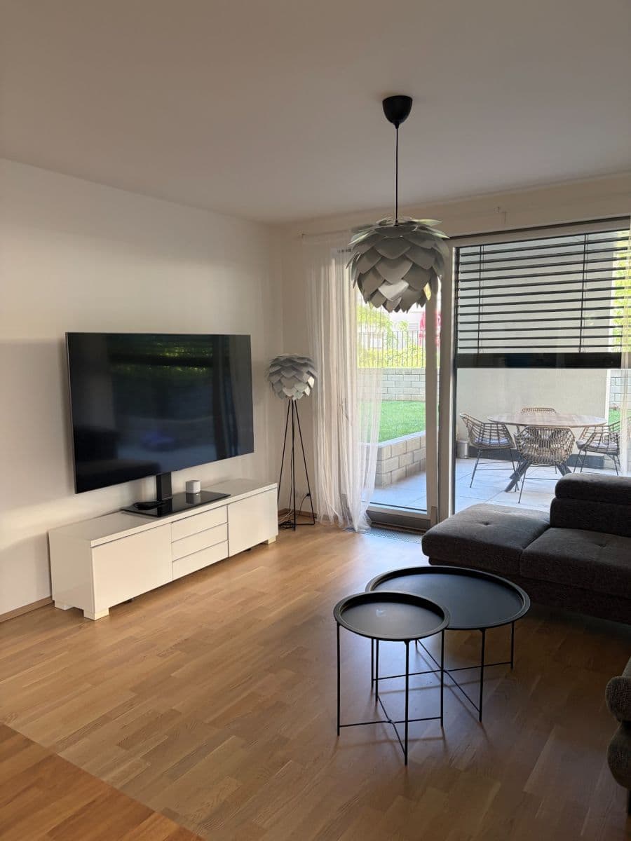 2 bedroom with open-plan kitchen flat to rent, 104 m², Nuselská, Prague, Prague 2 bedroom with open-plan kitchen flat to rent, 104 m², Nuselská, Prague, Prague