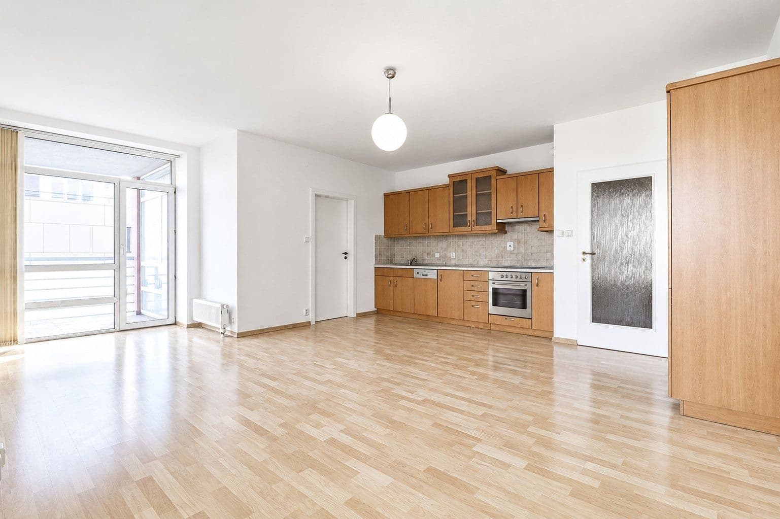 1 bedroom with open-plan kitchen flat to rent, 56 m², Vinohradská, Prague, Prague 1 bedroom with open-plan kitchen flat to rent, 56 m², Vinohradská, Prague, Prague