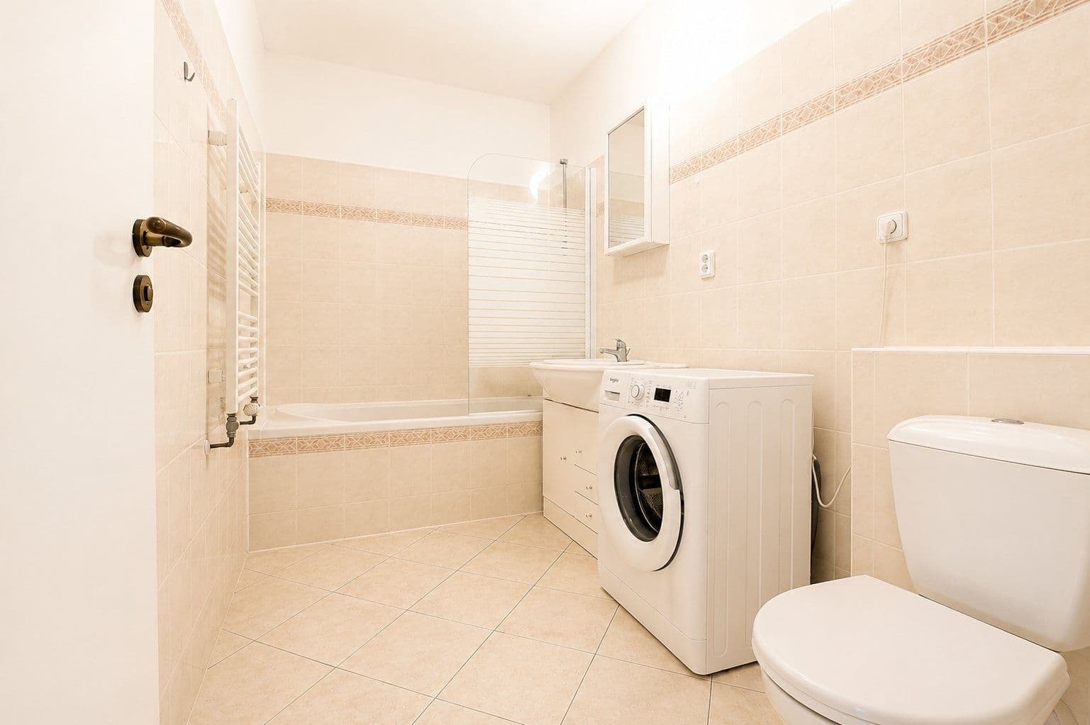 1 bedroom with open-plan kitchen flat to rent, 56 m², Vinohradská, Prague, Prague 1 bedroom with open-plan kitchen flat to rent, 56 m², Vinohradská, Prague, Prague