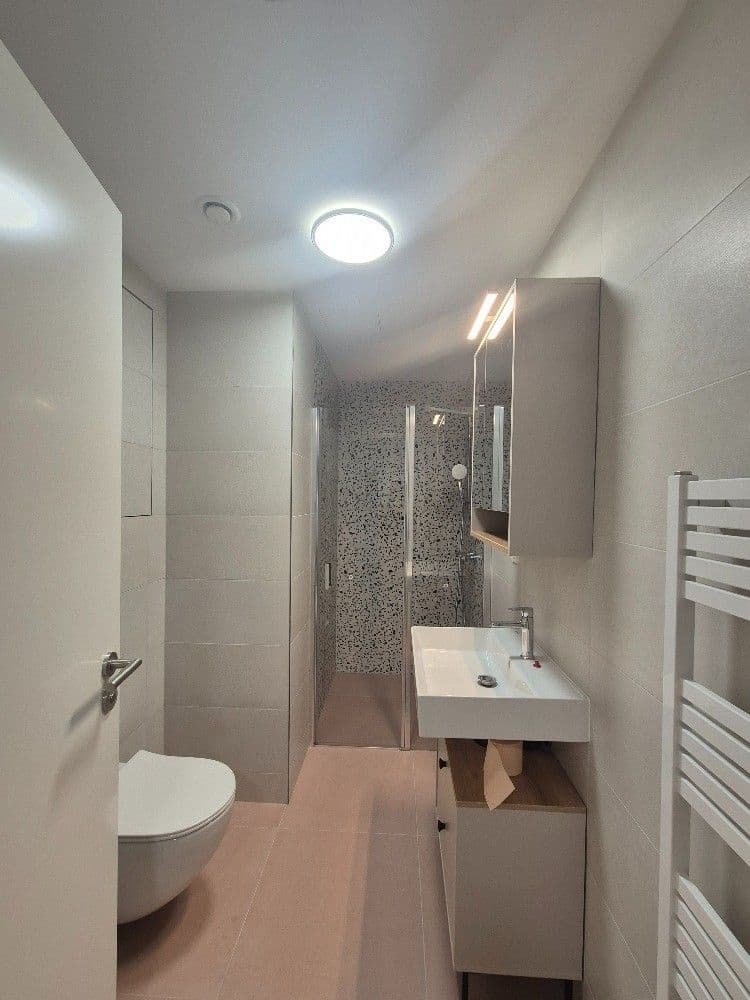 Studio flat to rent, 38 m², Mezitraťová, Prague, Prague Studio flat to rent, 38 m², Mezitraťová, Prague, Prague
