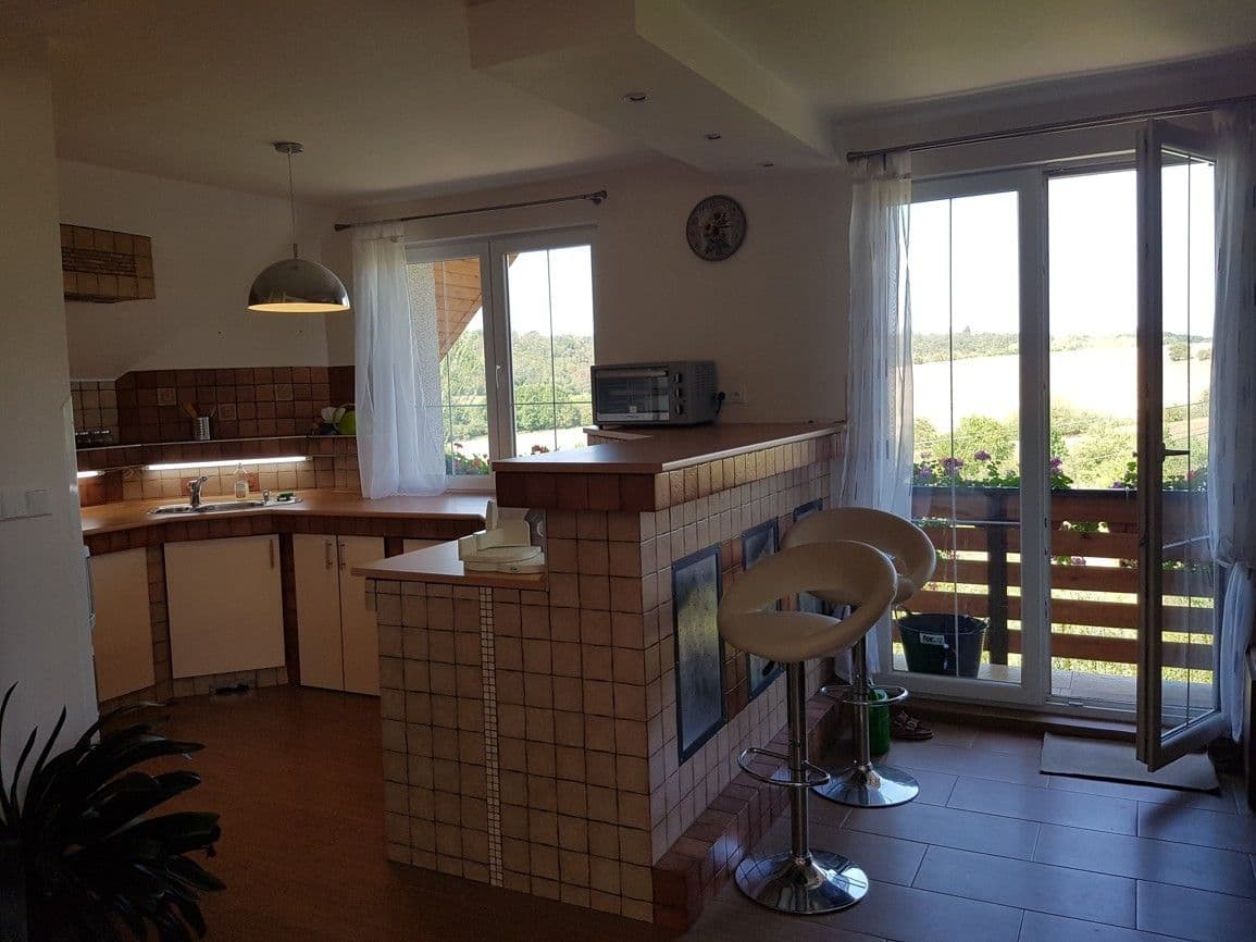 2 bedroom with open-plan kitchen flat to rent, 102 m², Mezouň, Středočeský Region 2 bedroom with open-plan kitchen flat to rent, 102 m², Mezouň, Středočeský Region