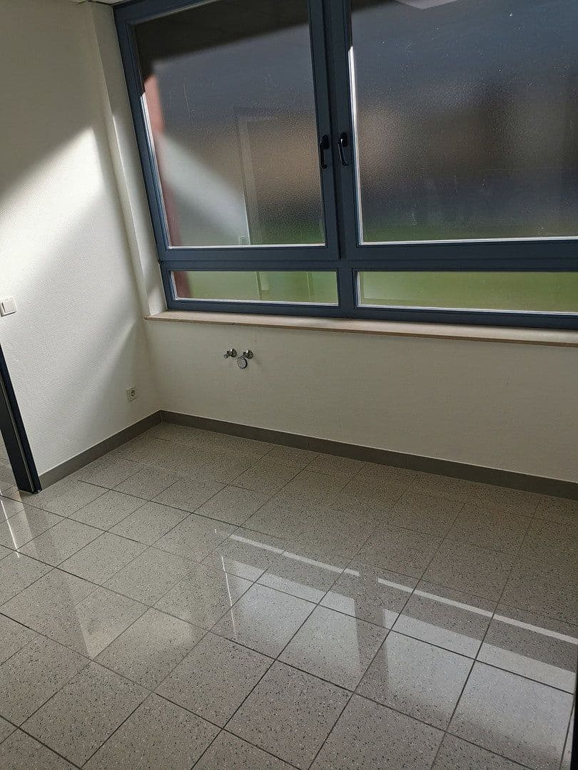 office to rent, 248 m², Oldenburger Straße 25, Delmenhorst, Lower Saxony office to rent, 248 m², Oldenburger Straße 25, Delmenhorst, Lower Saxony
