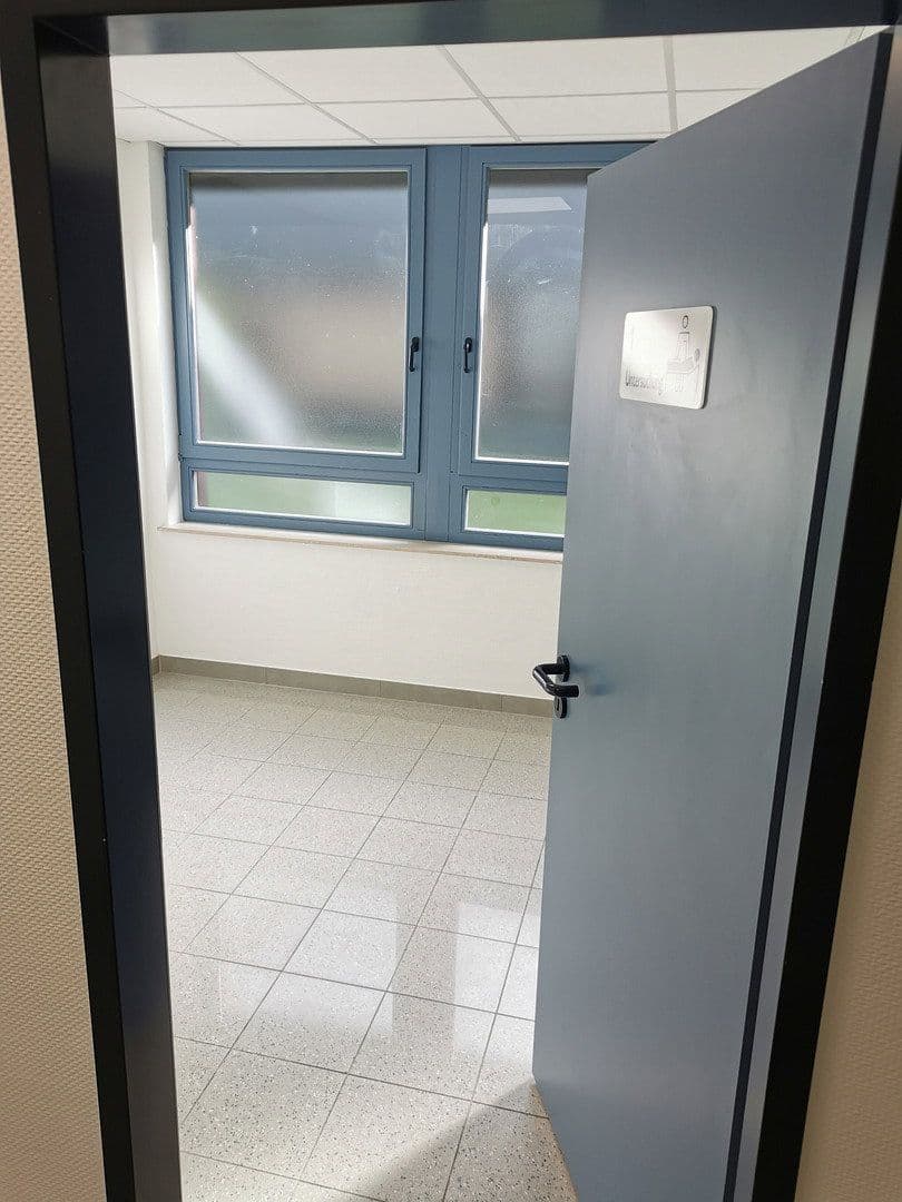 office to rent, 248 m², Oldenburger Straße 25, Delmenhorst, Lower Saxony office to rent, 248 m², Oldenburger Straße 25, Delmenhorst, Lower Saxony