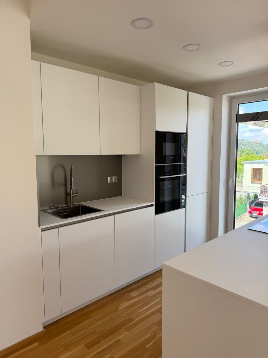 2 bedroom with open-plan kitchen flat to rent, 105 m², Herdovská, Prague, Prague 2 bedroom with open-plan kitchen flat to rent, 105 m², Herdovská, Prague, Prague
