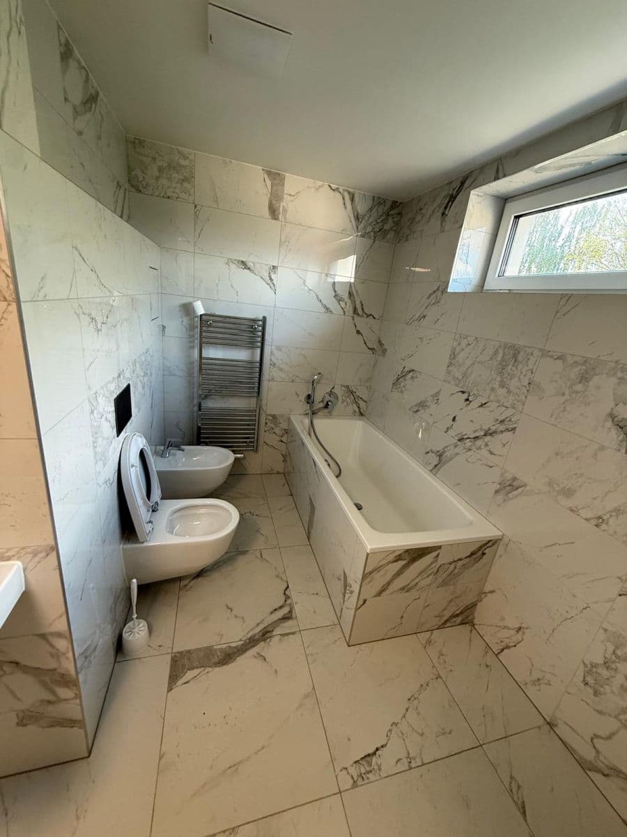 2 bedroom with open-plan kitchen flat to rent, 105 m², Herdovská, Prague, Prague 2 bedroom with open-plan kitchen flat to rent, 105 m², Herdovská, Prague, Prague