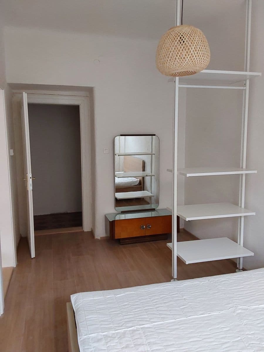 1 bedroom with open-plan kitchen flat to rent, 42 m², Madridská, Prague, Prague 1 bedroom with open-plan kitchen flat to rent, 42 m², Madridská, Prague, Prague