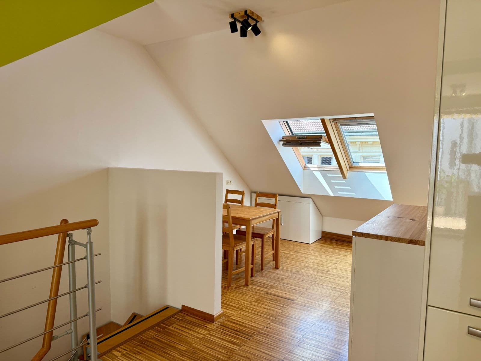 1 bedroom with open-plan kitchen flat to rent, 62 m², Bořivojova, Prague, Prague 1 bedroom with open-plan kitchen flat to rent, 62 m², Bořivojova, Prague, Prague