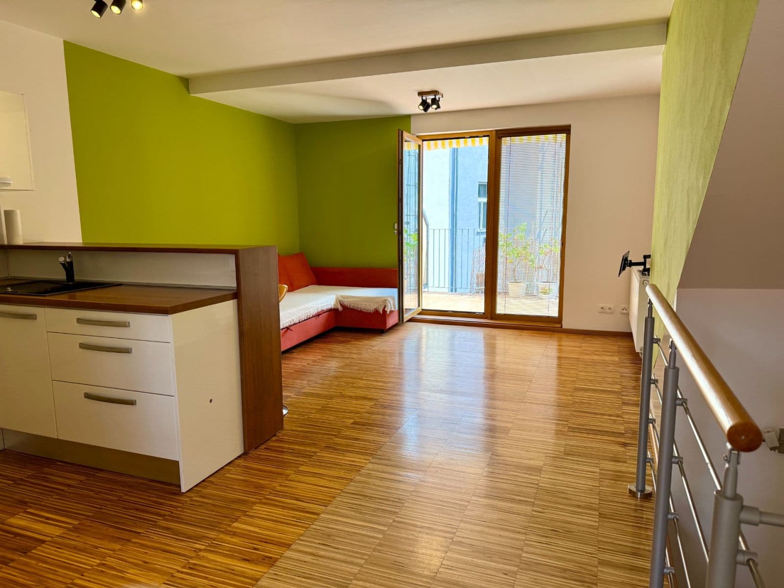 1 bedroom with open-plan kitchen flat to rent, 62 m², Bořivojova, Prague, Prague 1 bedroom with open-plan kitchen flat to rent, 62 m², Bořivojova, Prague, Prague