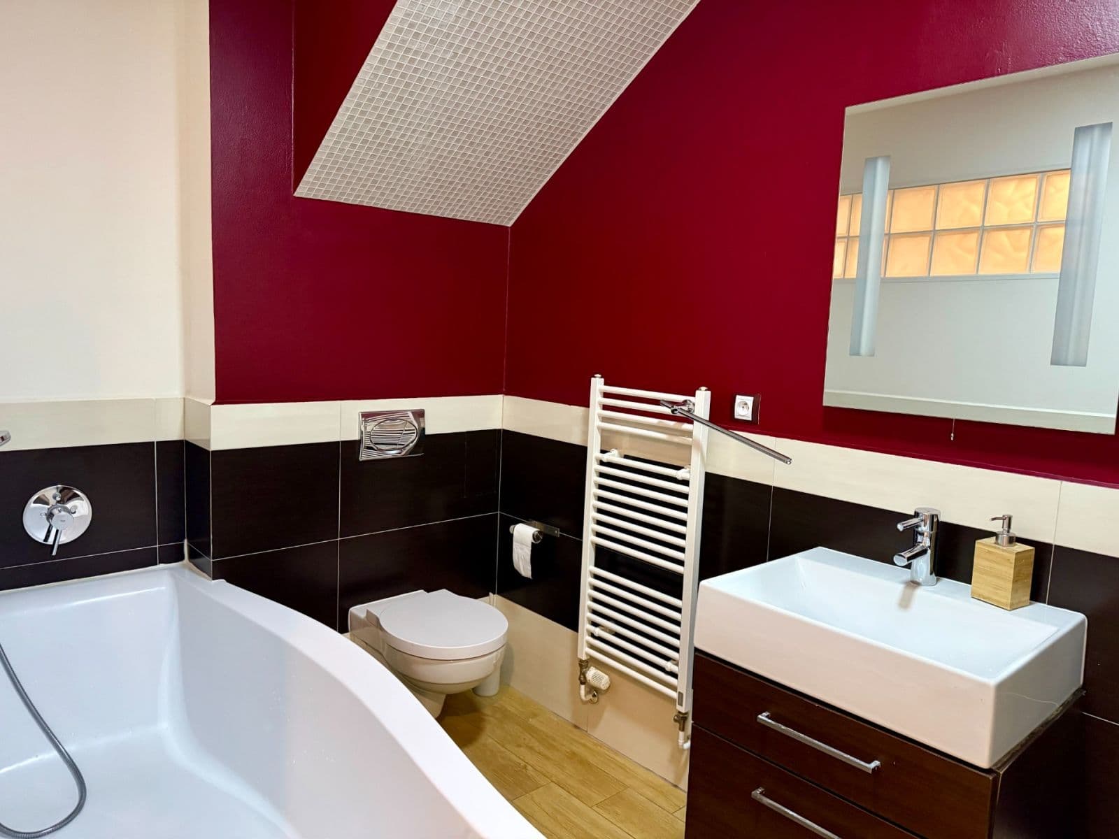 1 bedroom with open-plan kitchen flat to rent, 62 m², Bořivojova, Prague, Prague 1 bedroom with open-plan kitchen flat to rent, 62 m², Bořivojova, Prague, Prague