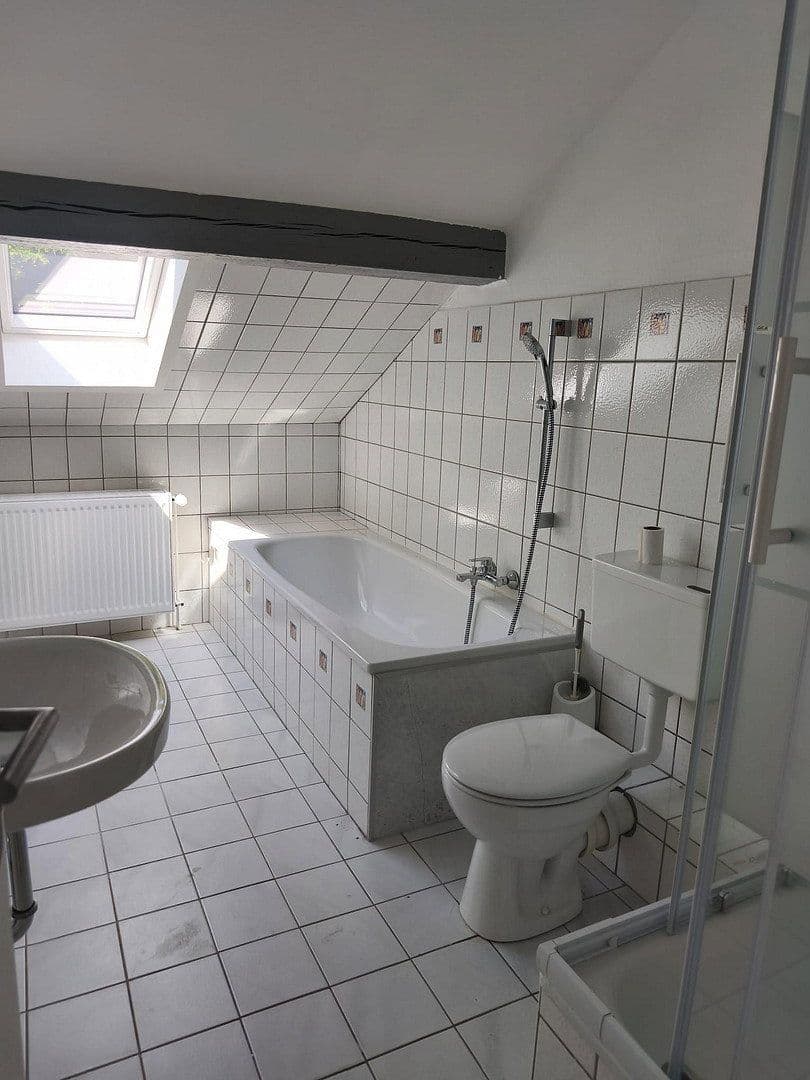4 bedroom flat to rent, 98 m², Henschelstrasse 3, Wilhelmshaven, Lower Saxony 4 bedroom flat to rent, 98 m², Henschelstrasse 3, Wilhelmshaven, Lower Saxony
